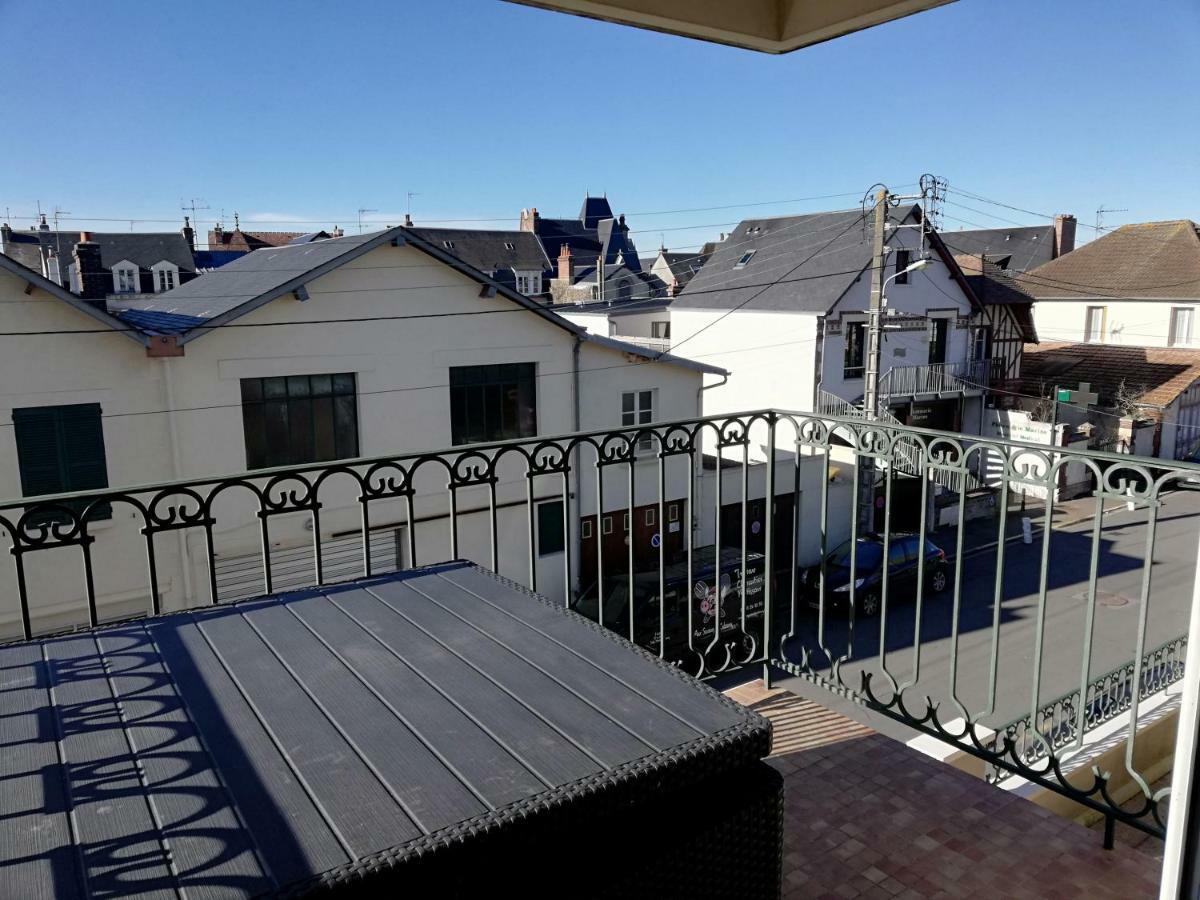Cabourg - Hyper Centre, Plage Esterno foto
